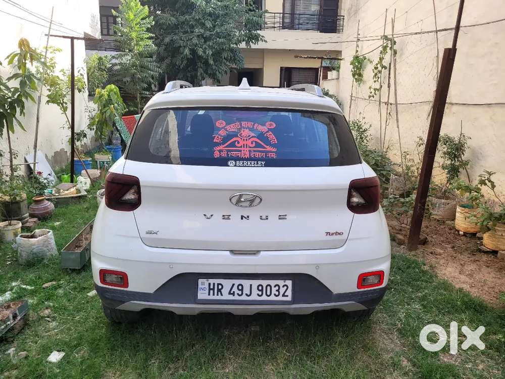 Hyundai Venue 2022 Petrol 36000 Km Driven