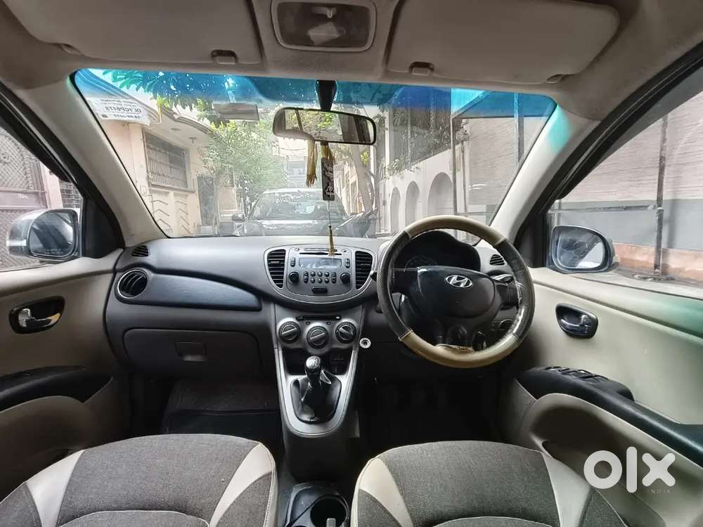 Hyundai I10 Sportz 2012 Automatic Year