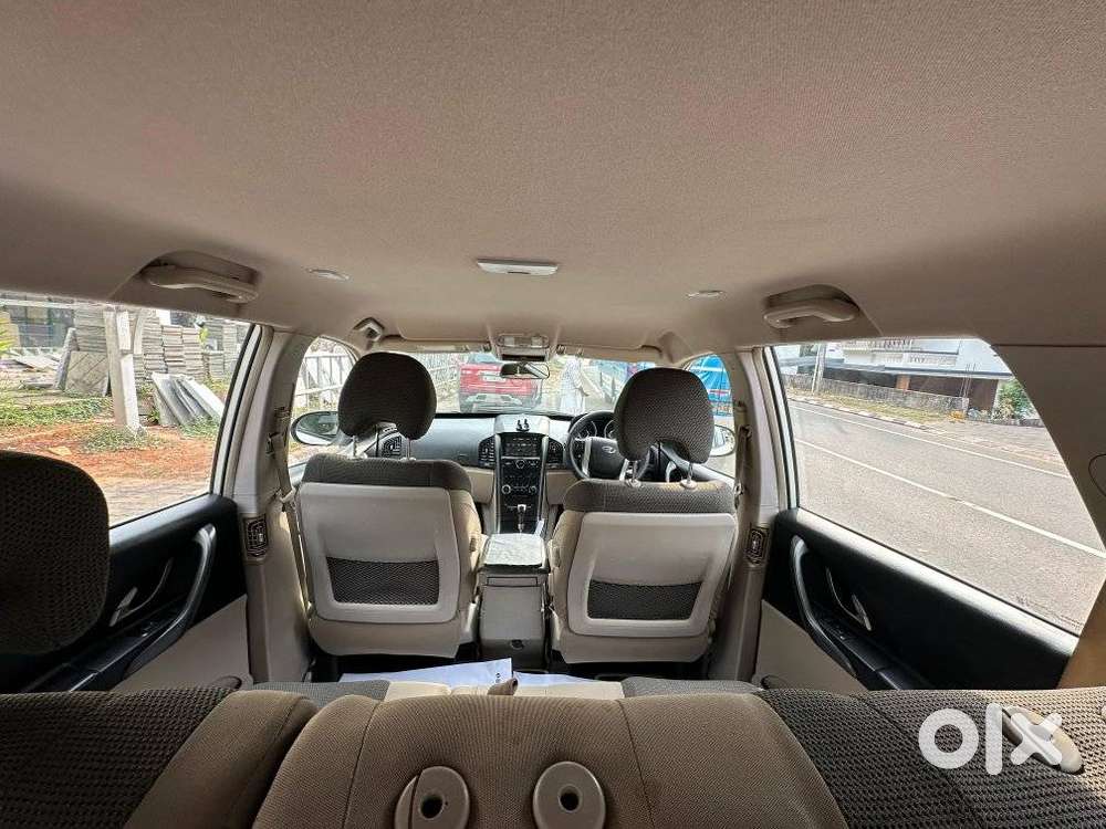 Mahindra Xuv500 At W6 2wd, 2016, Diesel