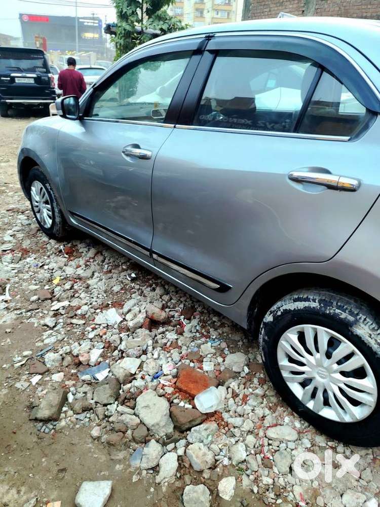 Maruti Suzuki Dzire 1.2 Vxi, 2022, Petrol