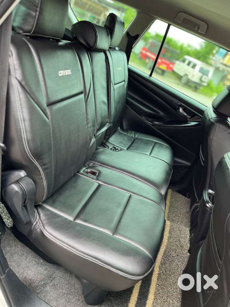 Toyota Innova Crysta 2.4 G Mt 8s, 2022, Diesel