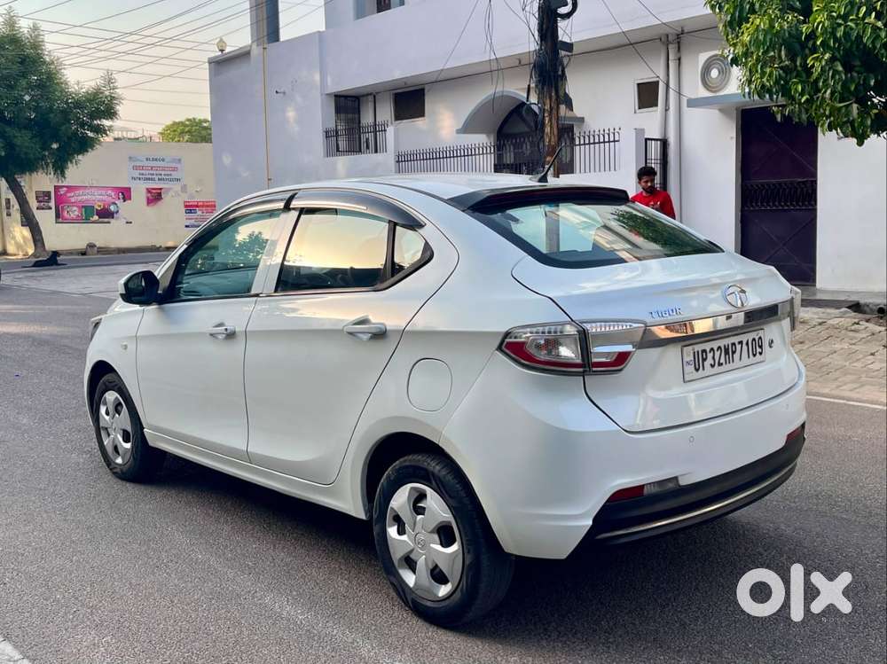 Tata Tigor Xe, 2022, Petrol