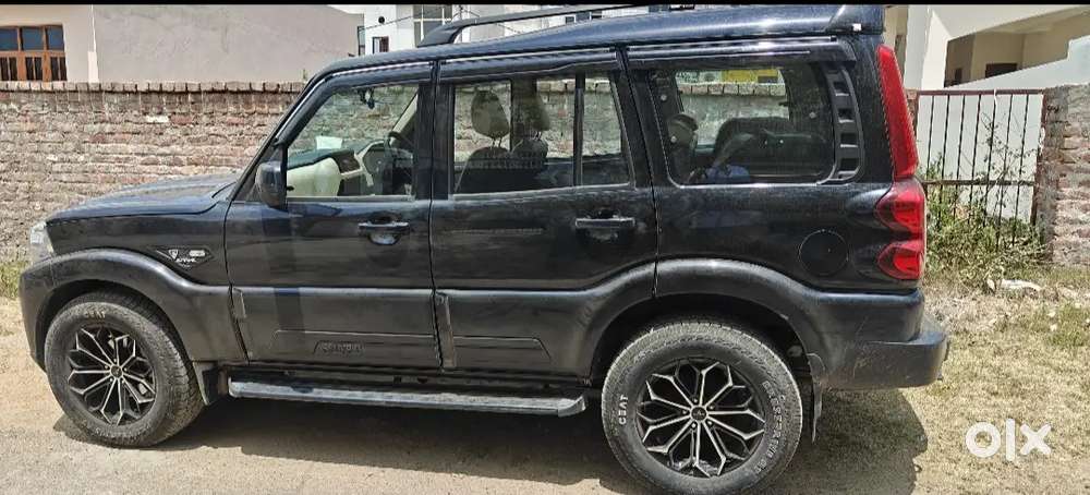 Mahindra Scorpio Classic 2023 Diesel 12000 Km Driven