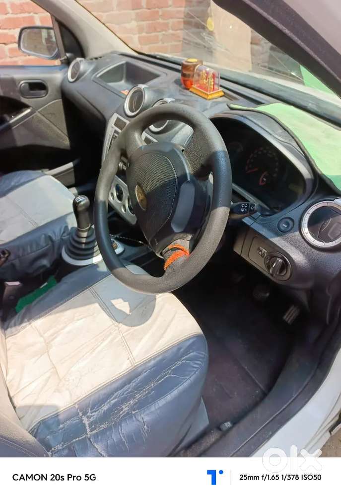 Ford Figo 2011 Petrol 80000 Km Driven