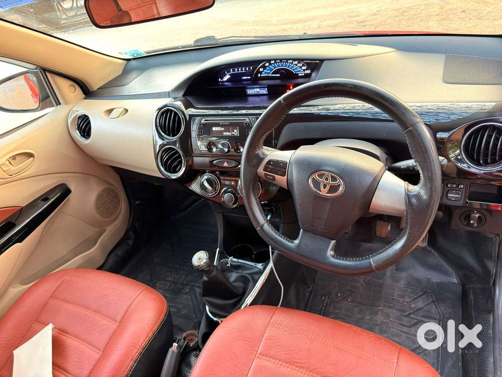 Toyota Etios Liva Vx Dual Tone, 2019, Petrol