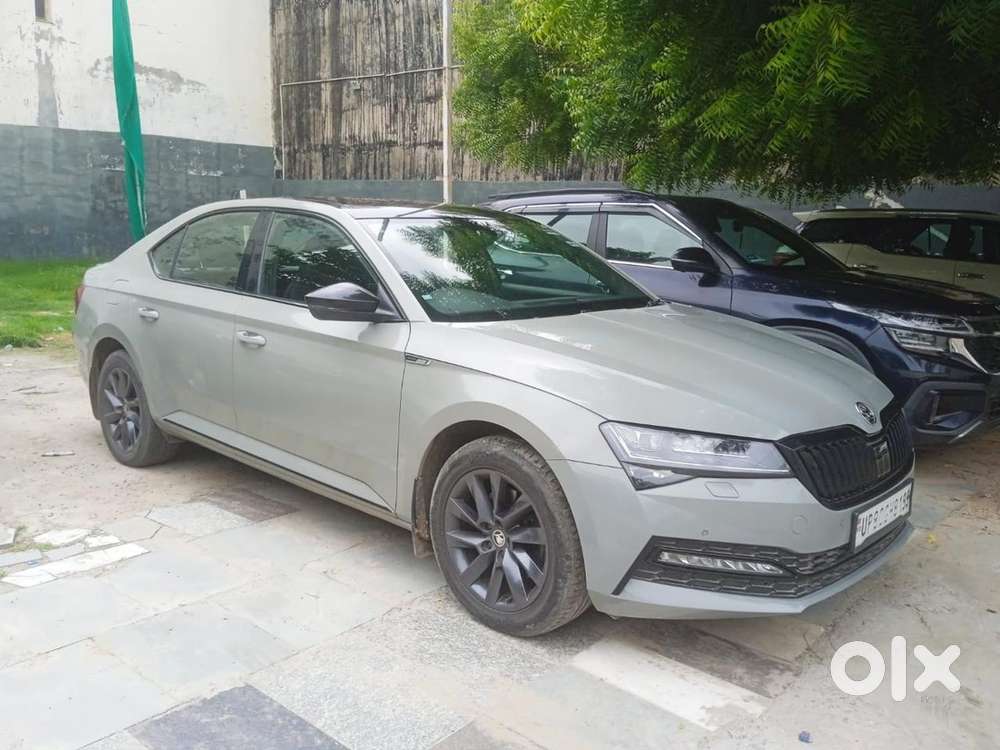 Skoda Superb Petrol 2022