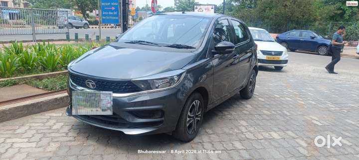 Tata Tiago 1.2 Revotron Xt (o), 2022, Petrol