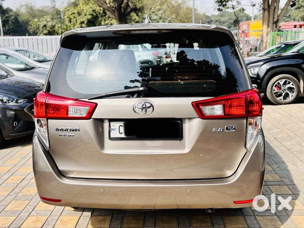 Toyota Innova Crysta 2.8 Zx At, 2017, Diesel