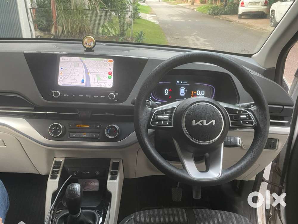 Kia Carens Petrol 2023