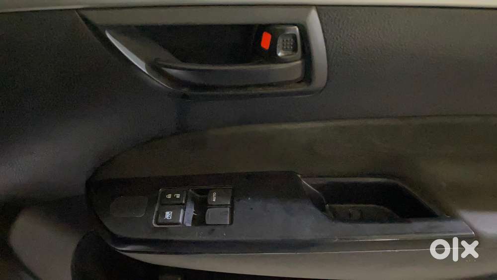 Maruti Suzuki Swift 1.2 Lxi (o), 2015, Petrol