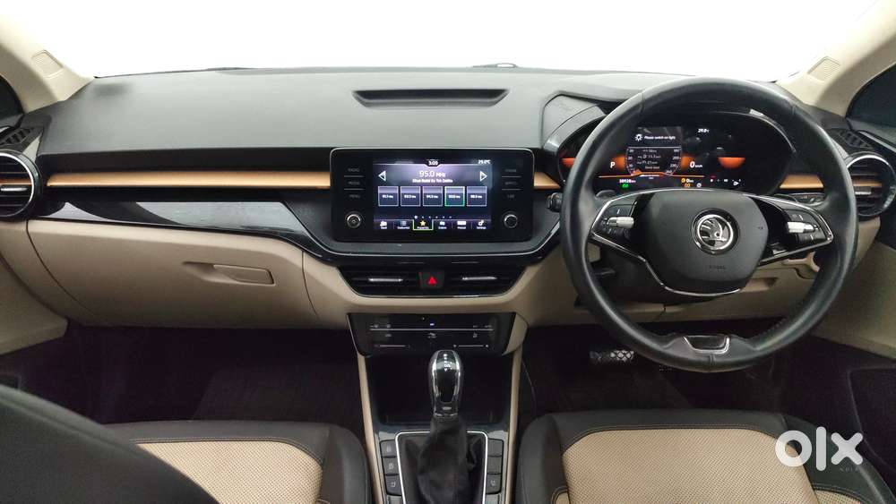 Skoda Slavia 1.0 Tsi Style At, 2023, Petrol