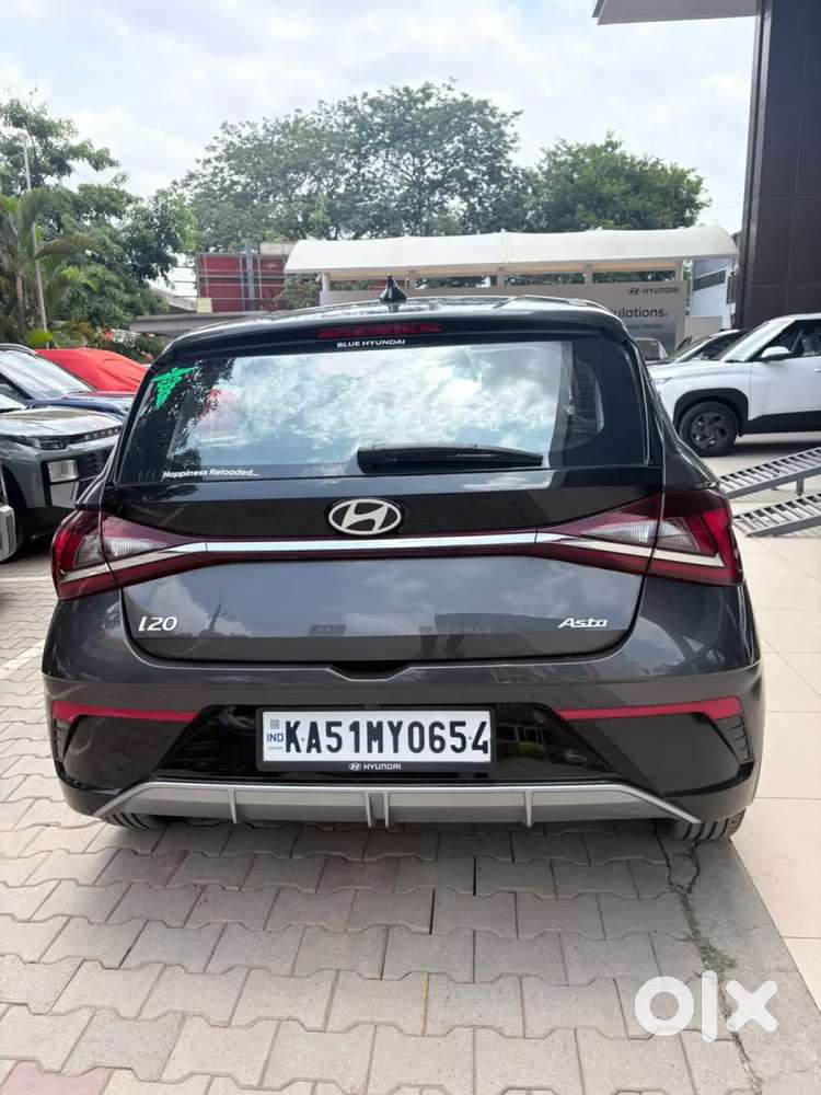 Hyundai I20 Asta (o) 1.2 Ivt, 2024, Petrol