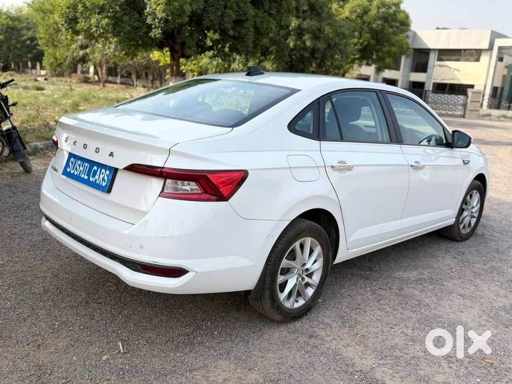 Skoda Slavia Ambition 1.0l Tsi Mt, 2024, Petrol