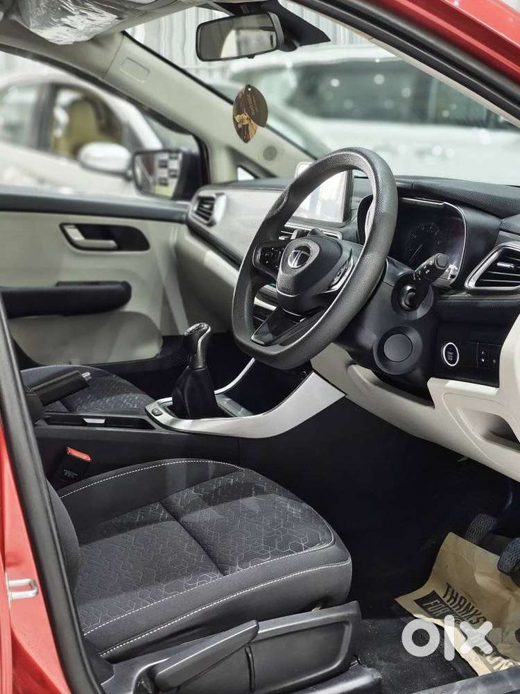 Tata Altroz 1.2 Xz (o), 2023, Petrol