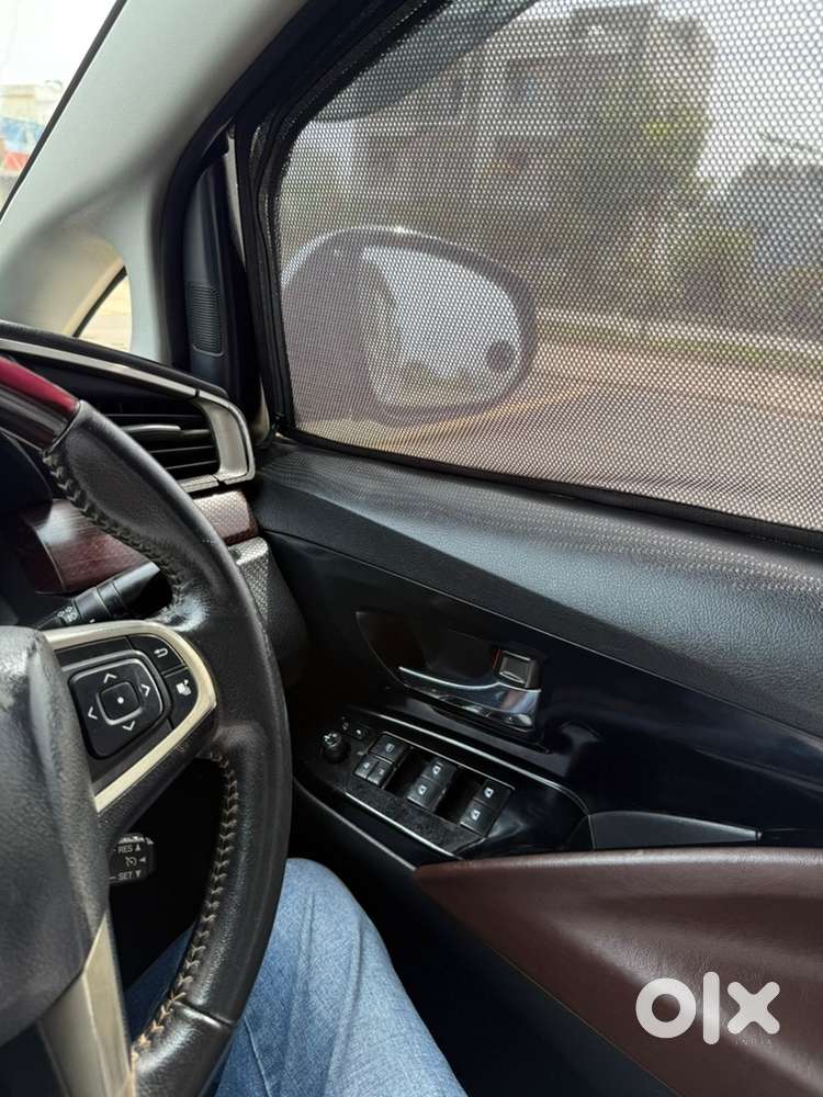 Toyota Innova Crysta 2016