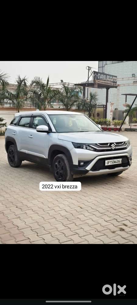 Maruti Suzuki Brezza 1.5 Vxi At Smart Hybrid, 2022, Petrol