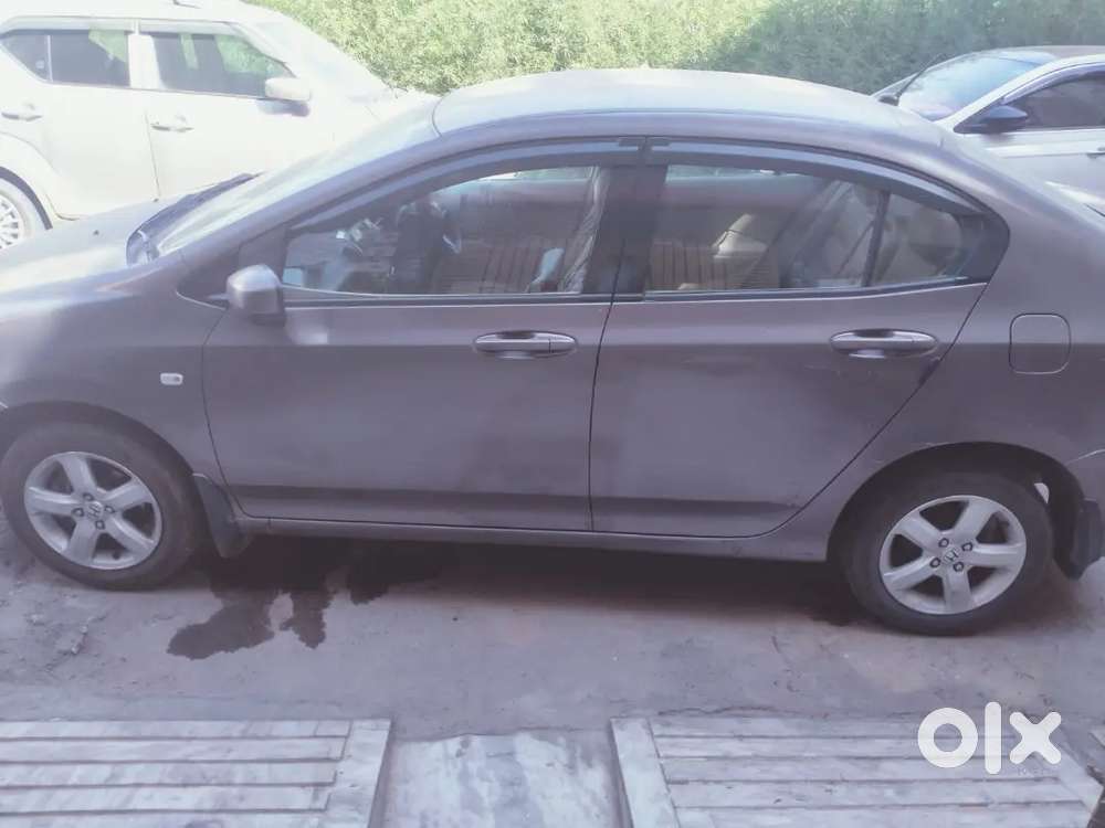 Honda City Petrol Automatic 2012 Km Driven