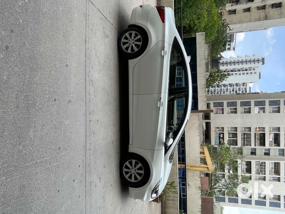 Hyundai Verna 2012
