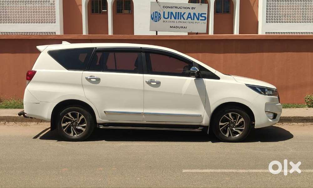 Toyota Innova Crysta 2.4 G Mt, 2022, Diesel