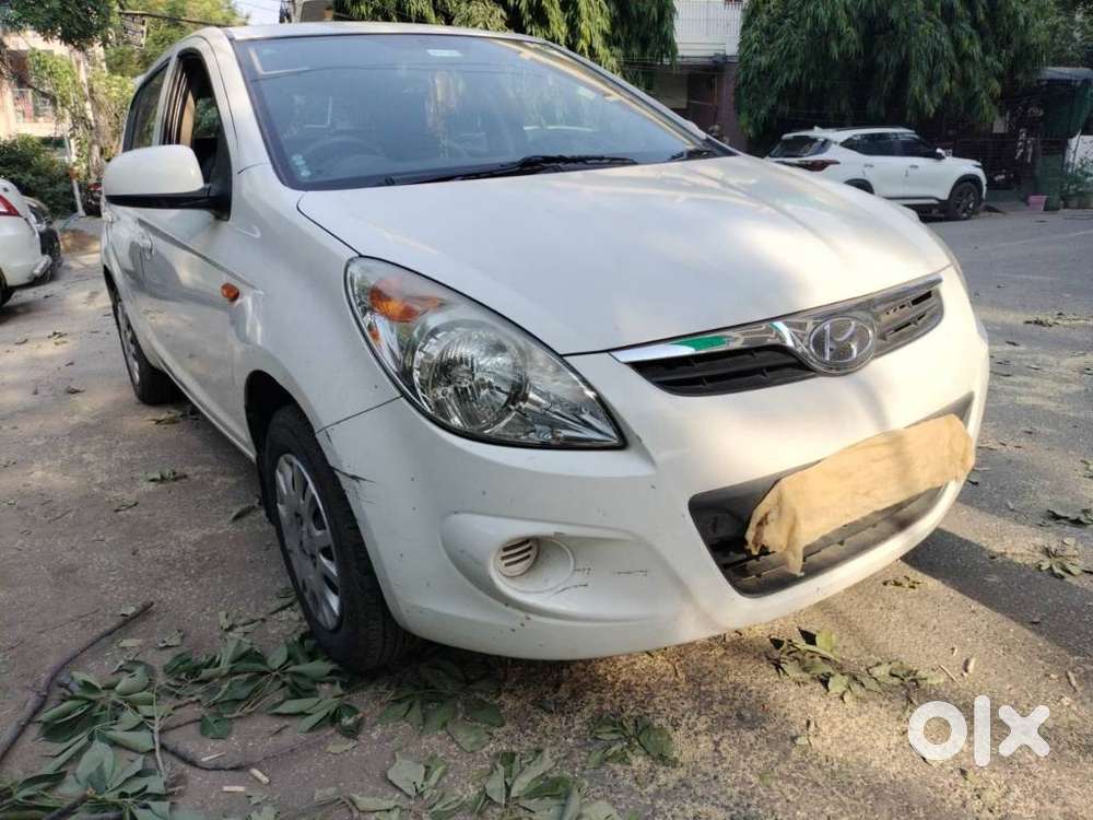 Hyundai I20 Petrol Cvt Magna Executive, 2011, Petrol