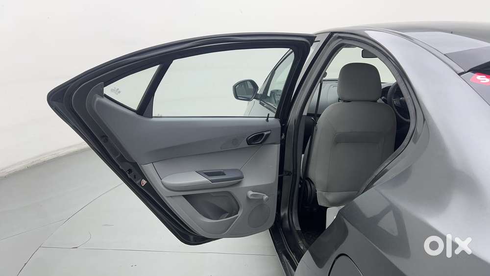 Tata Tigor Xe, 2022, Petrol