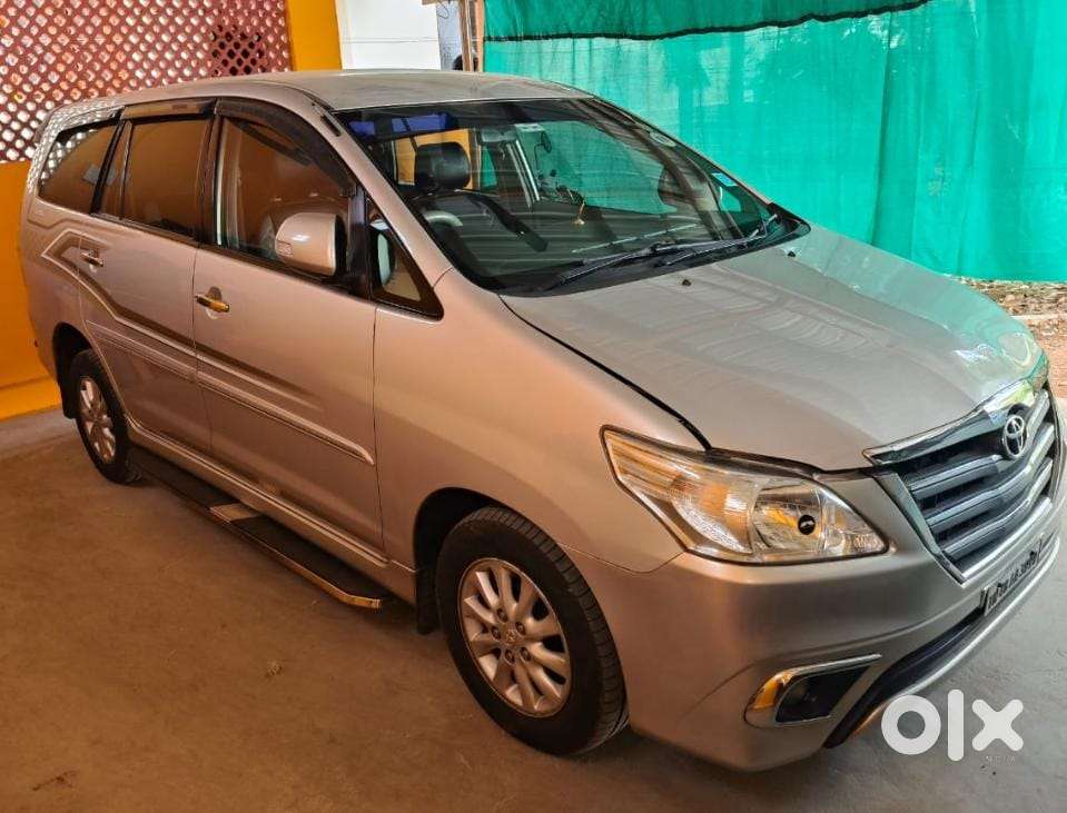 Toyota Innova 2.5 V 8 Str, 2013, Diesel