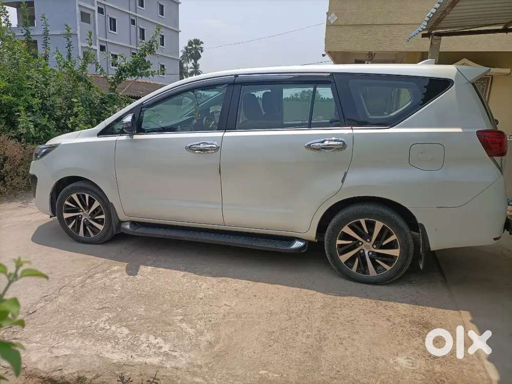 Toyota Innova Crysta 2022