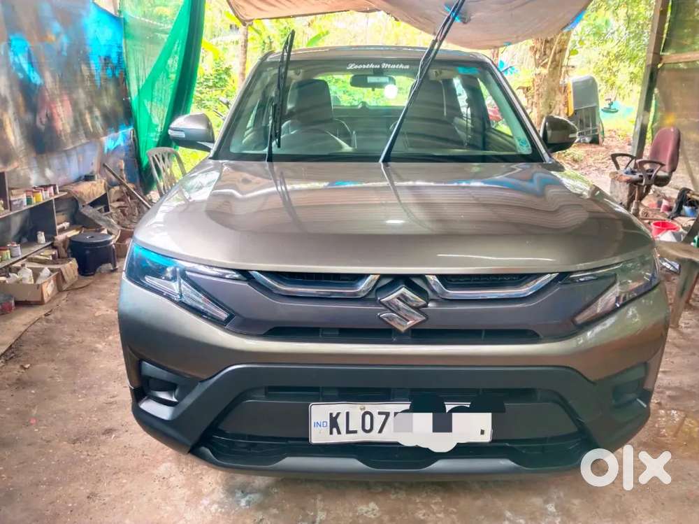 Maruti Brezza Lxi 2023 Full Companies Free Service Available