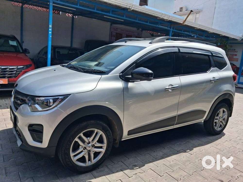 Renault Triber Rxt, 2025, Petrol