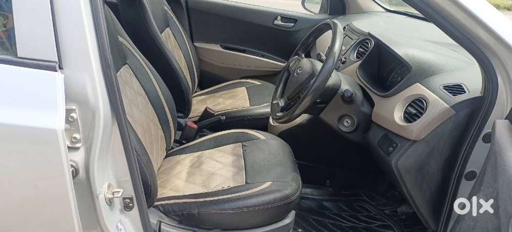 Hyundai Grand I10 1.2 Crdi Sportz Dual Tone, 2016, Petrol