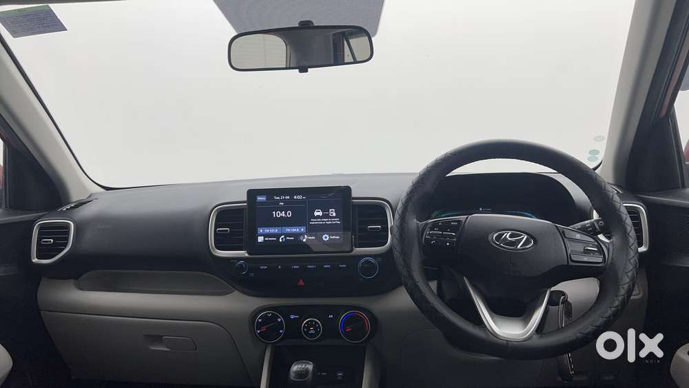 Hyundai Venue 1.2 S (o), 2024, Petrol