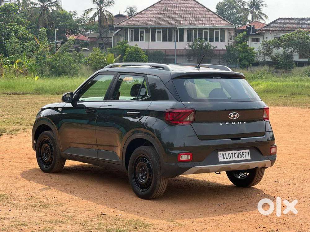 Hyundai Venue S 1.2 Petrol, 2020, Petrol