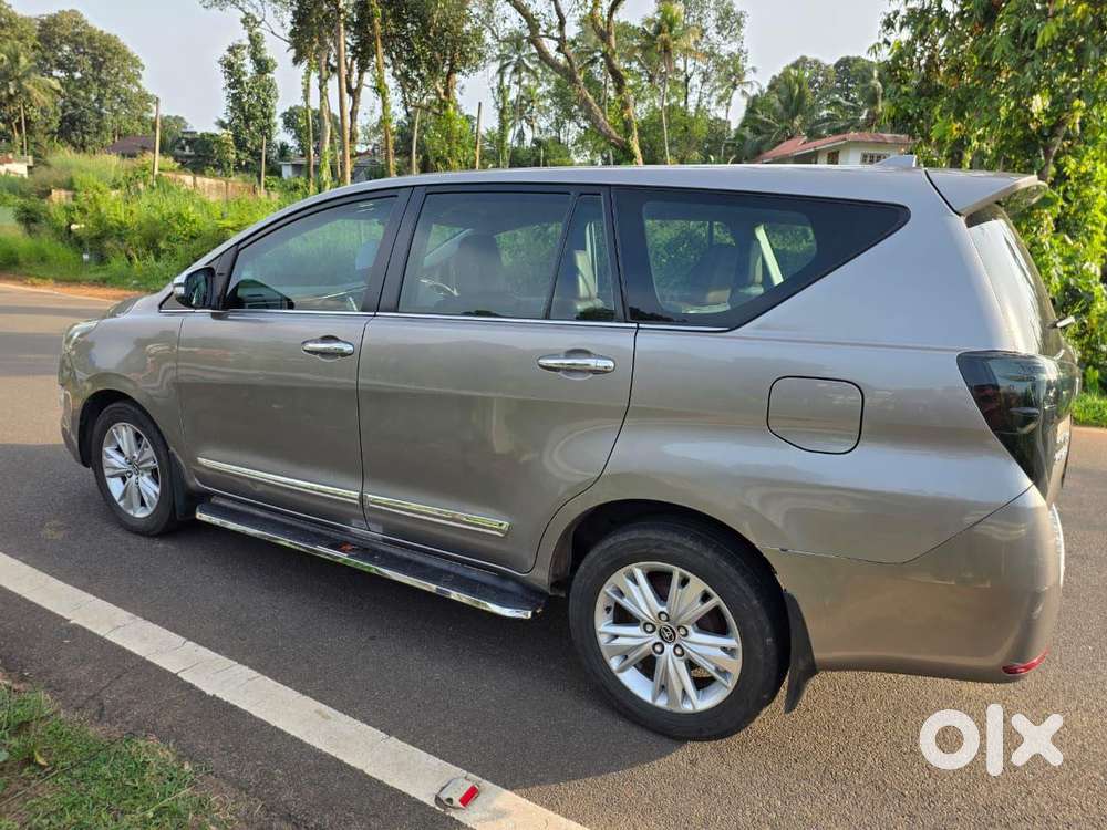 Toyota Innova Crysta 2.8 Zx Automatic 7 Str, 2016, Diesel