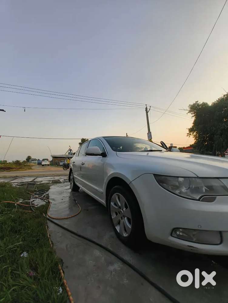Skoda Superb Ambition Petrol 2015