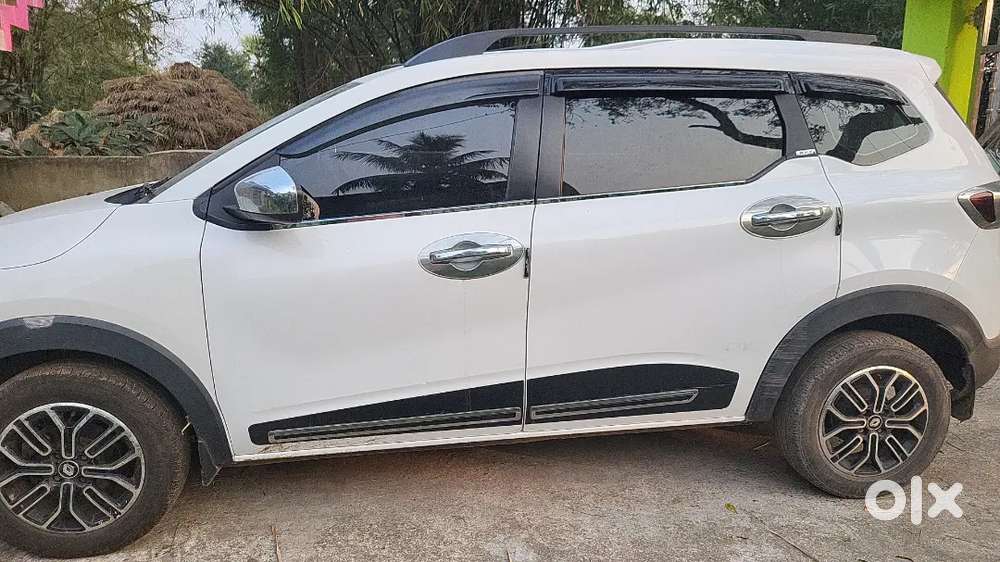Well Maintained, Fully Feature Loaded With Alloy Wheel