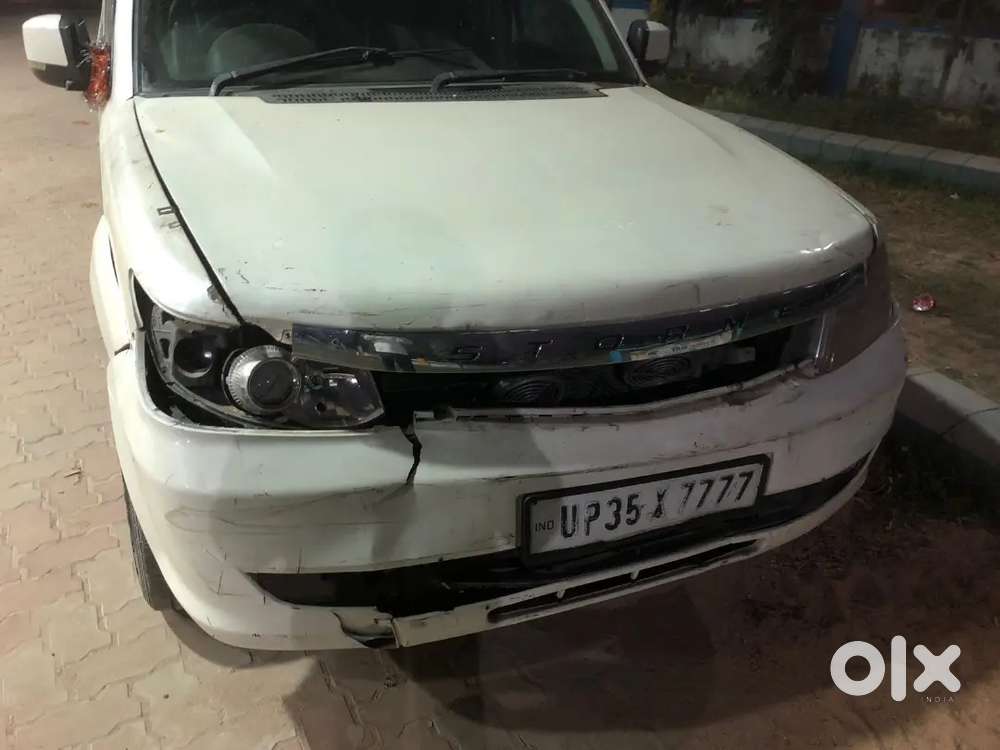 Tata Safari Storme 2013 Diesel 200000 Km Driven