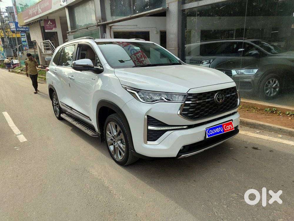 Toyota Innova Hycross ZX(O), 2025, Petrol