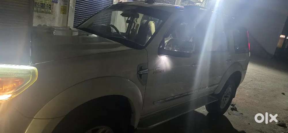 Ford Endeavour 2012