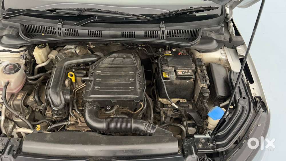 Skoda Slavia Style 1.0l Tsi Mt, 2022, Petrol