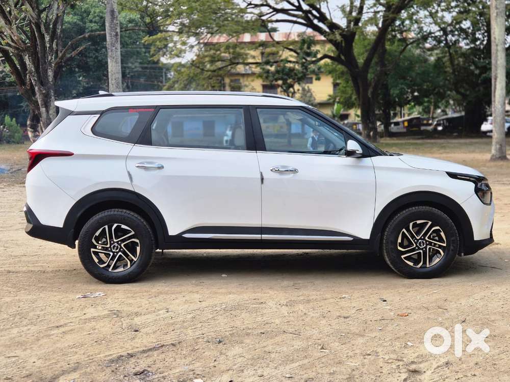 Kia Carens Luxury (o)1.5 Diesel At 7 Str, 2023, Diesel