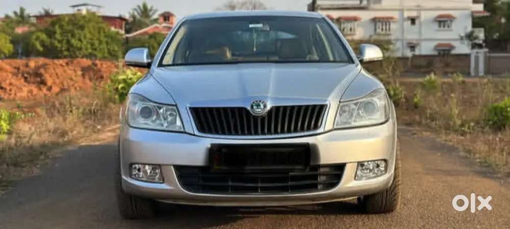 Skoda Laura 2010 Petrol Well Maintained