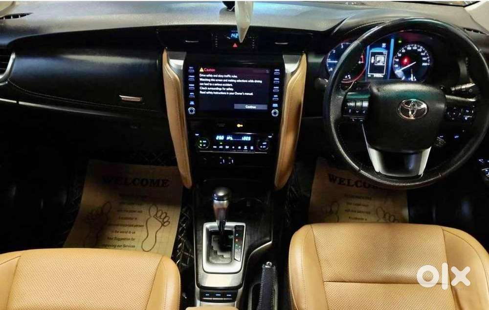 Toyota Fortuner 4x2 Diesel At  2023  ₹2l Accessories & Michelin Tyre