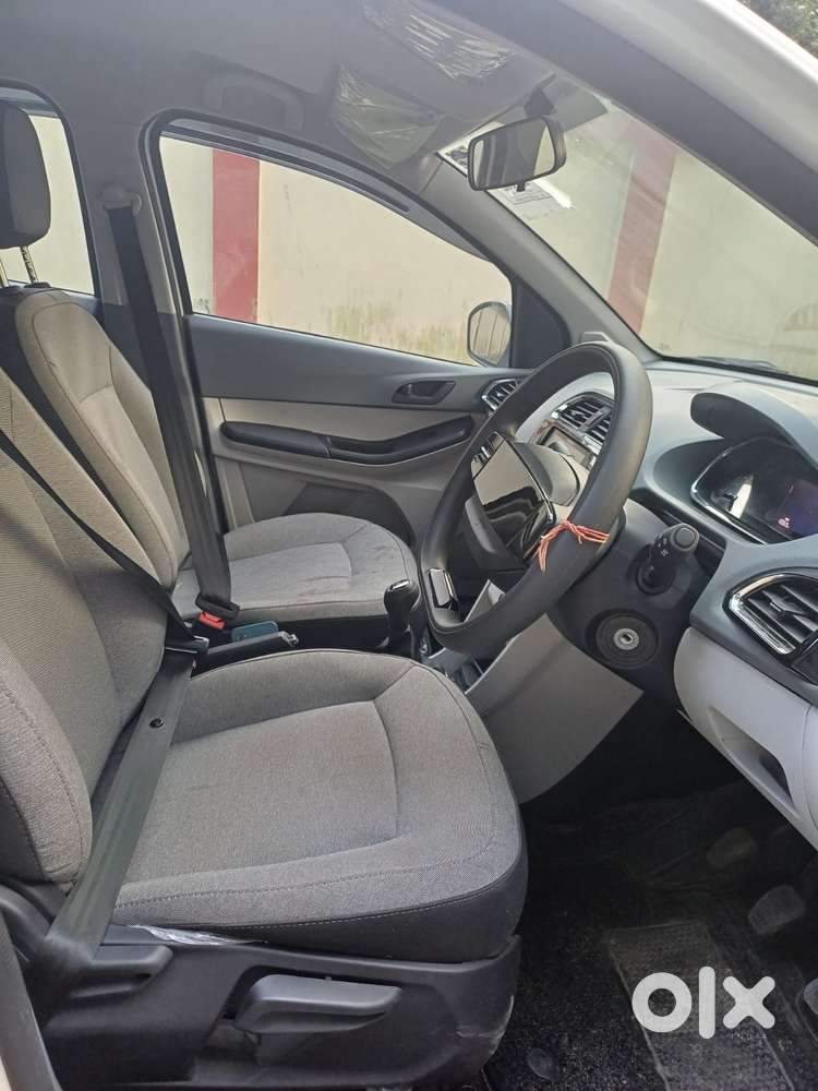 Tata Tiago 1.2 Revotron Xt (o), 2025, Petrol