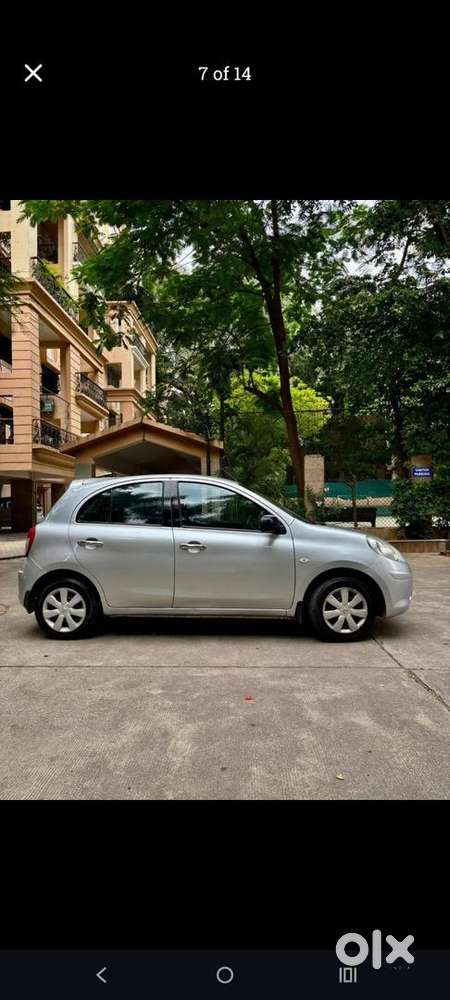 Doctor Used Top Model Nissan Petrol Car 2011