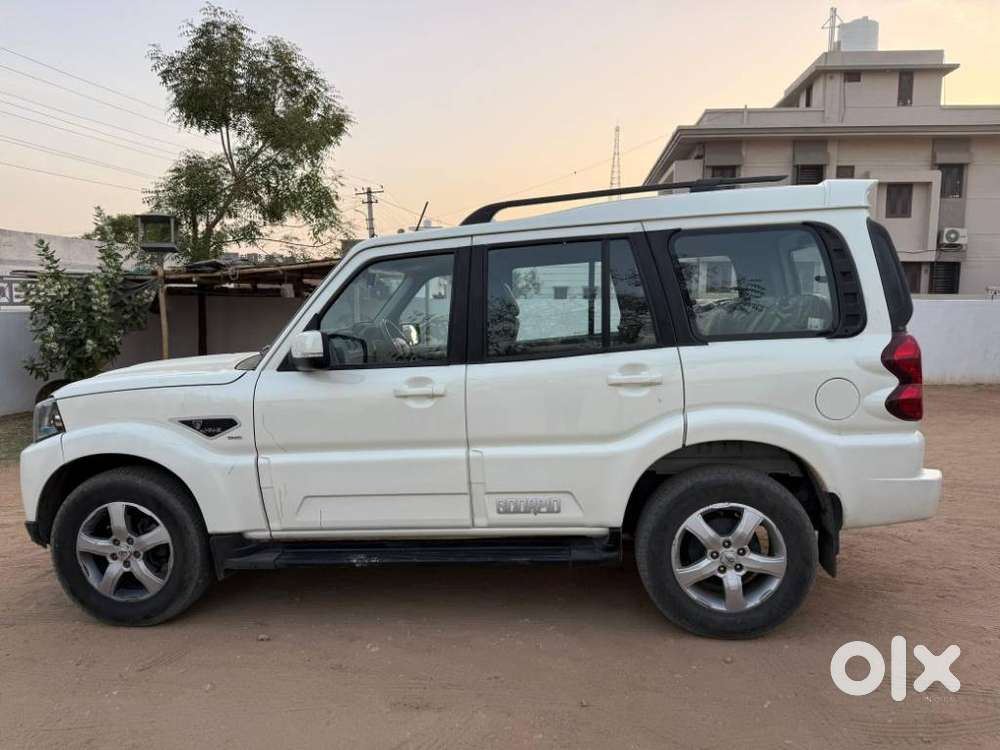Mahindra Scorpio S11 Mt 7s, 2021, Diesel