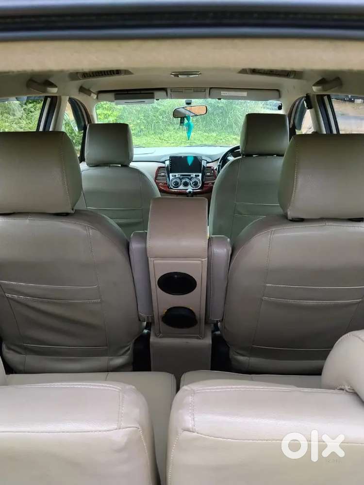 Toyota Innova 2015 Diesel 98500 Km Driven,original Kerala