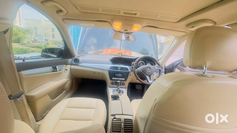 Advocate Used_mercedes-benz-2014 Model
