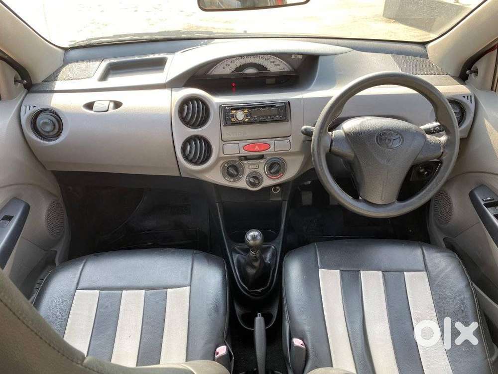 Toyota Etios Liva 2011-2012 G, 2011, Petrol