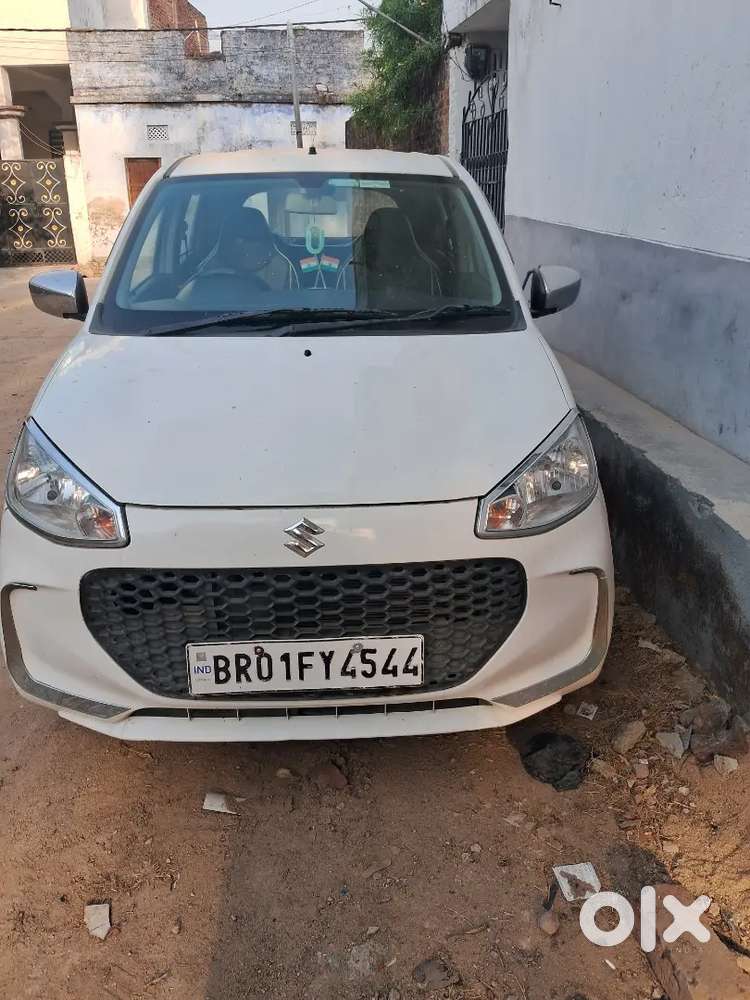 Gadi Puri Condition Me Hai One Handed Chala Hua Hai