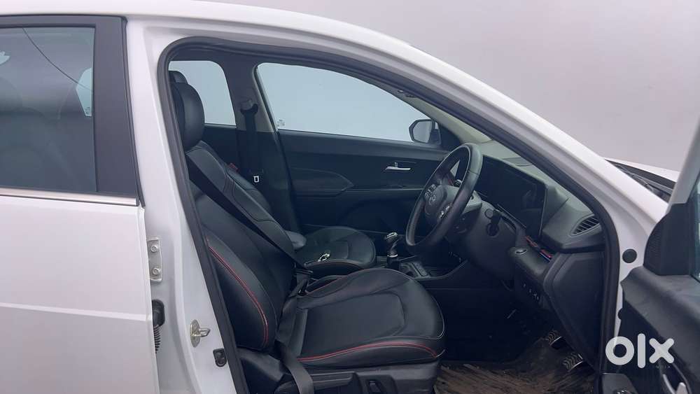 Hyundai Verna 1.5 Sx (o) Turbo Petrol Mt, 2023, Petrol